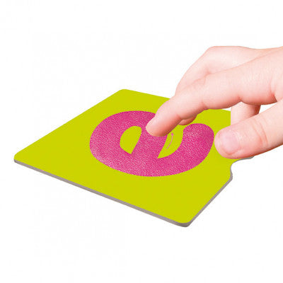 Cartões Táteis com Letras e Sinais e Pré-Escrita - NOVEDUC Equipamento Laboratório e Formação Profissional