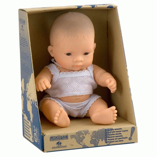 Boneca Bebé Asiática 21cm (Enviado em Caixa e com Roupa Interior) - NOVEDUC Equipamento Laboratório e Formação Profissional