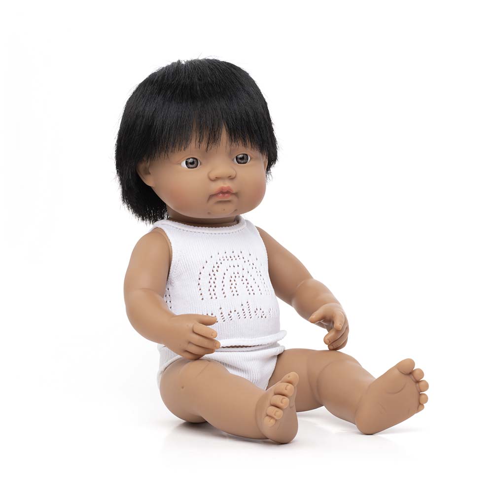 Boneco Bebé Latino-Americano 38cm (Enviado em caixa e com Roupa Interior) - NOVEDUC Equipamento Laboratório e Formação Profissional