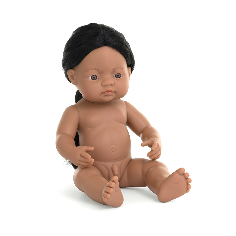 Boneco Bebé Nativo Americano 38cm (Enviado em Saco e sem Roupa Interior) - NOVEDUC Equipamento Laboratório e Formação Profissional