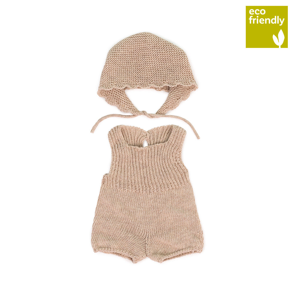 Conjunto de Roupa e Touca Castanha para Boneco Bebé 38cm - NOVEDUC Equipamento Laboratório e Formação Profissional