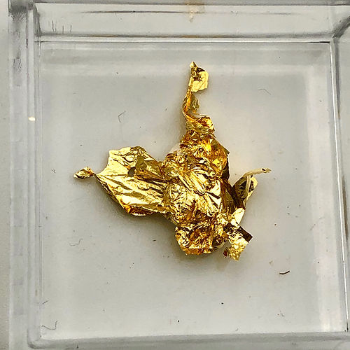 Ouro - NOVEDUC Equipamento Laboratório e Formação Profissional